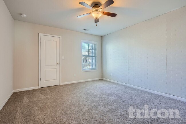 Foto del edificio - 1012 Candela Ln