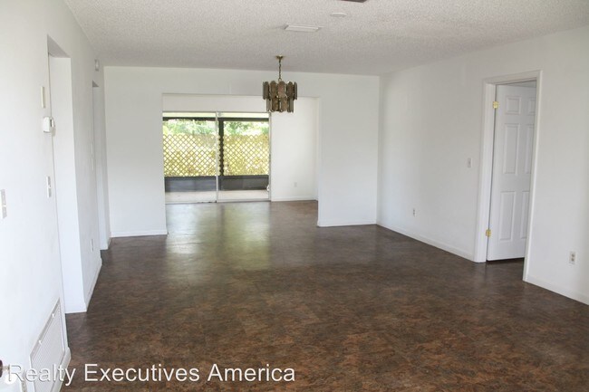 Foto del edificio - 9281 Northcliffe Blvd