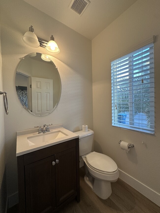 Foto del edificio - 6752 Philharmonic Ave