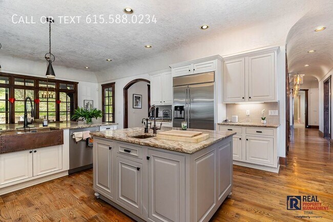 Foto del edificio - Stunning 5BR/8BA Luxury Home on 3.44 acres...