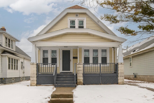 Building Photo - 3472 S 15th Pl