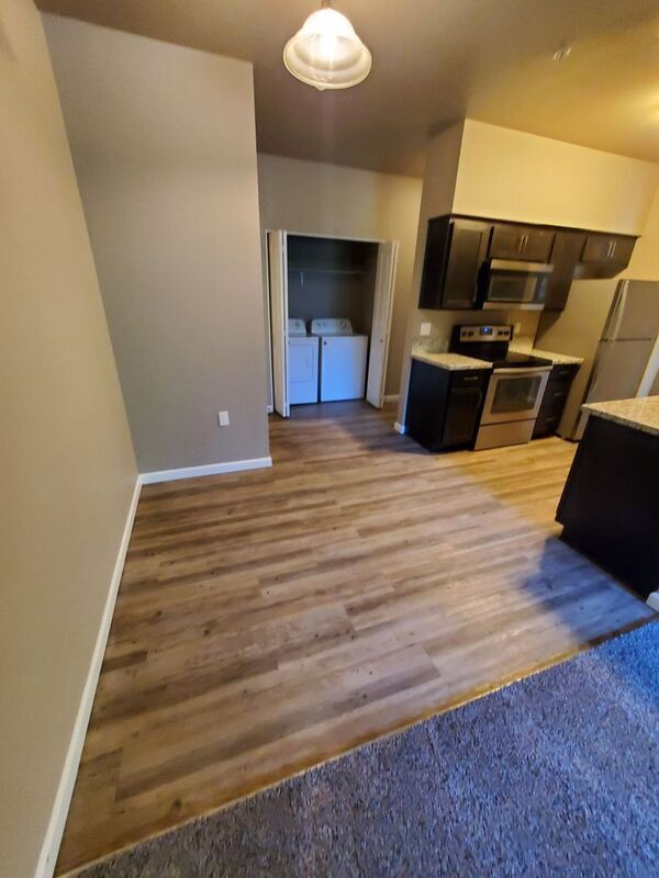Foto del edificio - 4255 Hawthorne Ave NE