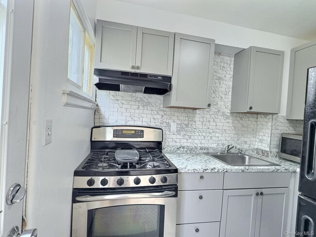 Foto del edificio - 46 N Gilmore Blvd