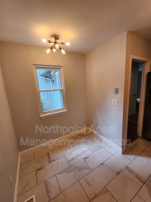 Building Photo - 8542 W 108th Pl