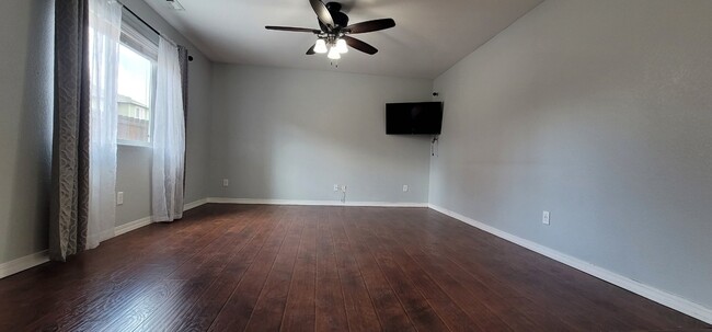 Building Photo - Copper Canyon - 3 bedroom