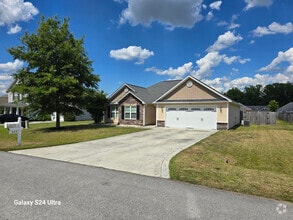 Building Photo - 213 Adagio Trl
