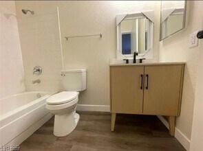 Building Photo - 453 N Lamb Blvd