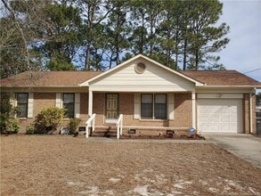 Building Photo - 3264 Glenmore Dr