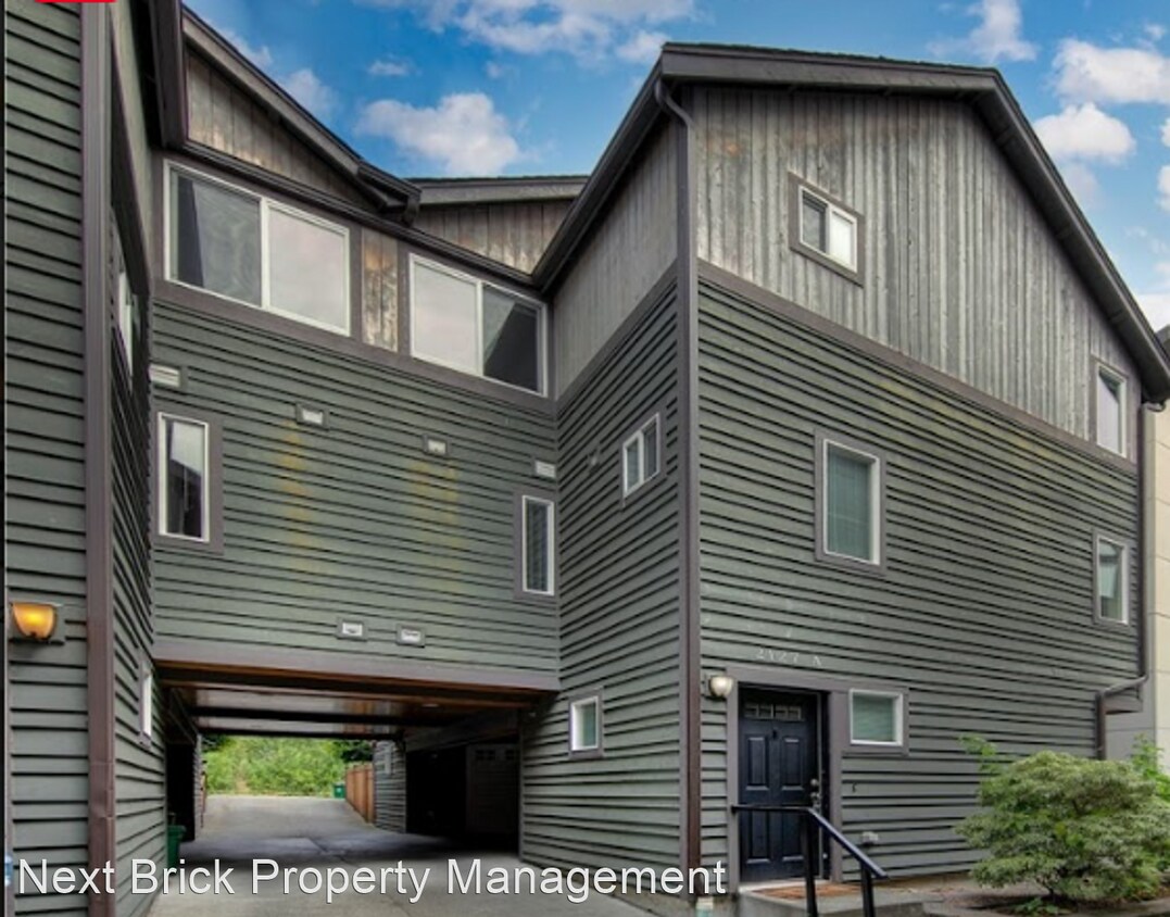 Primary Photo - 2 br, 2.5 bath House - 2125 N 113th St Unit B