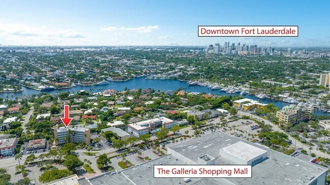 Building Photo - 2400 NE 9th St