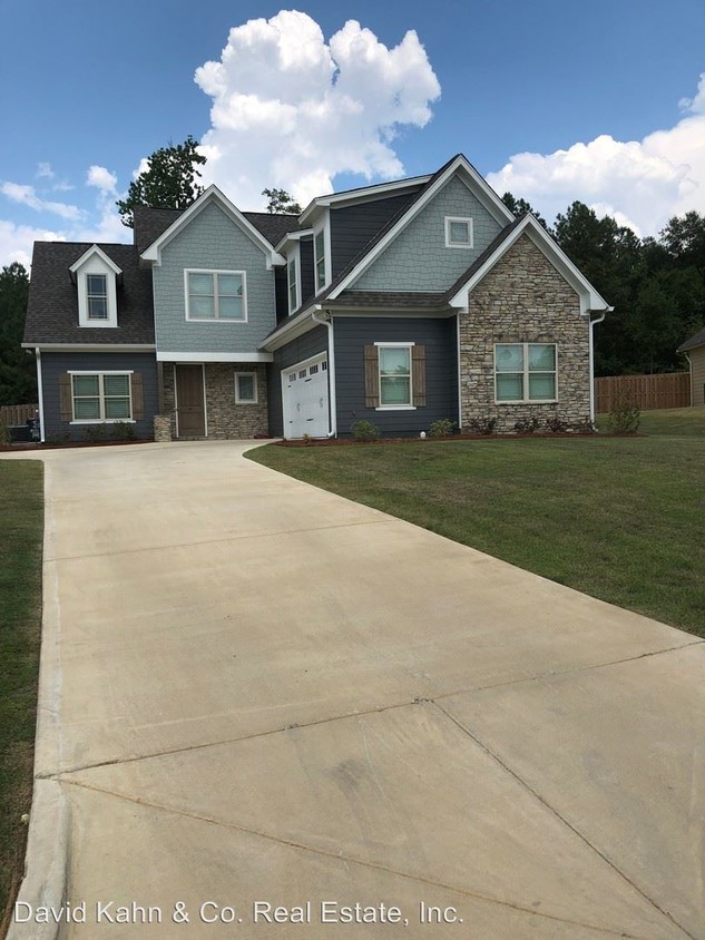 Primary Photo - 4 br, 3 bath House - 536 Stone Park Blvd