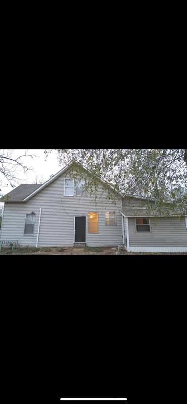 Building Photo - 500 22nd St E