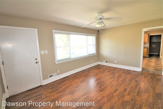 Building Photo - 2 br, 1.5 bath House - 2116 Oakdale Road