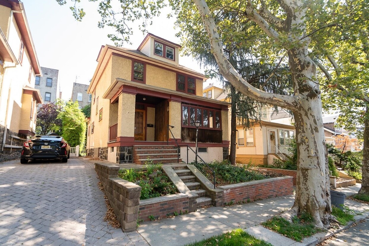 322 78th St, North Bergen, NJ 07047 House Rental in North Bergen, NJ