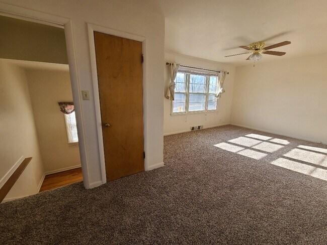 Foto del edificio - 2618 Henderson Dr