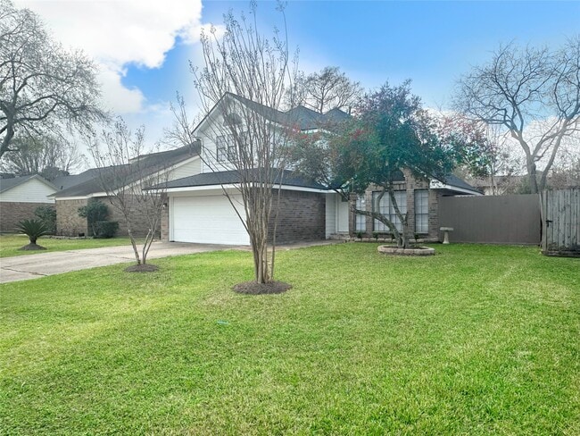 Building Photo - 9843 Stableway Dr