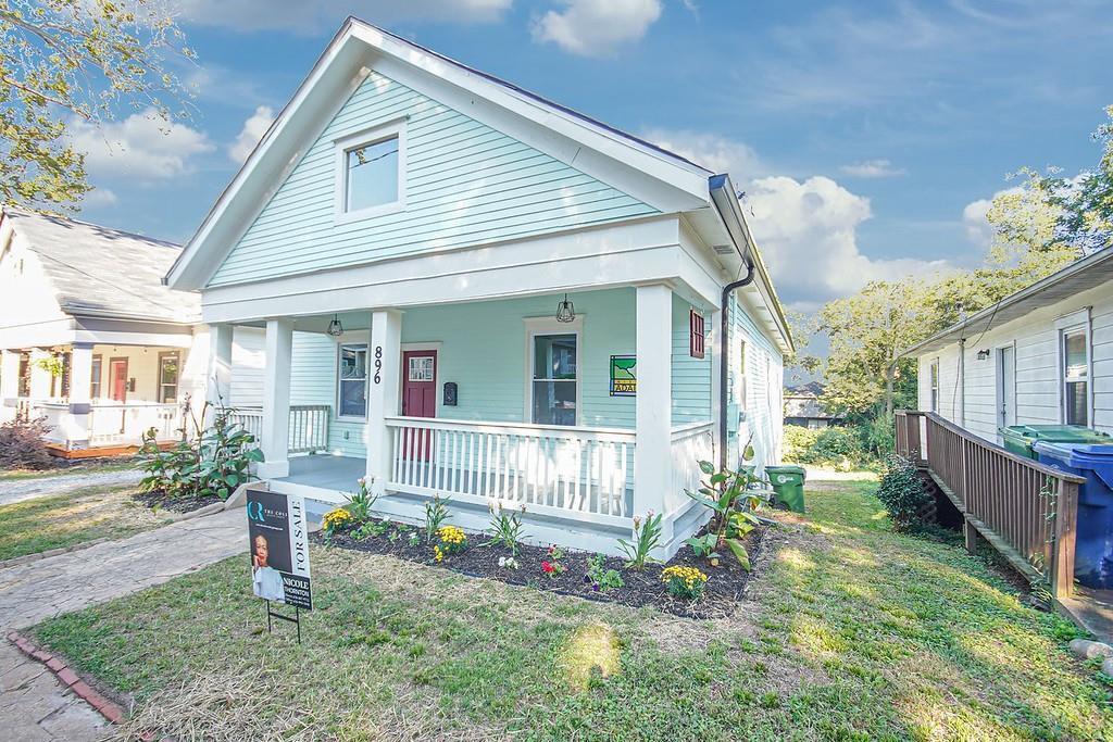 Foto principal - 896 Oakhill Ave SW