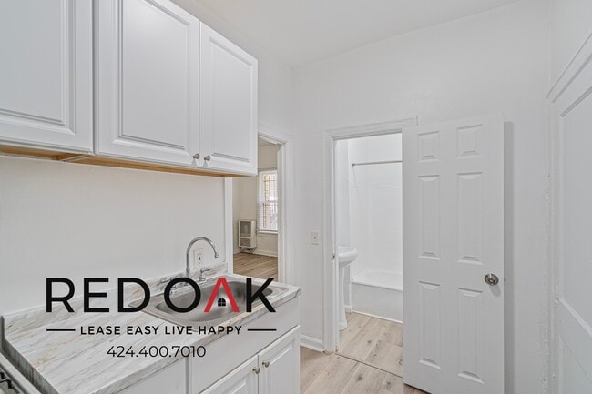 Building Photo - 357 S Alvarado St