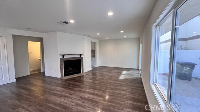 Building Photo - 1206 S Cypress Ave