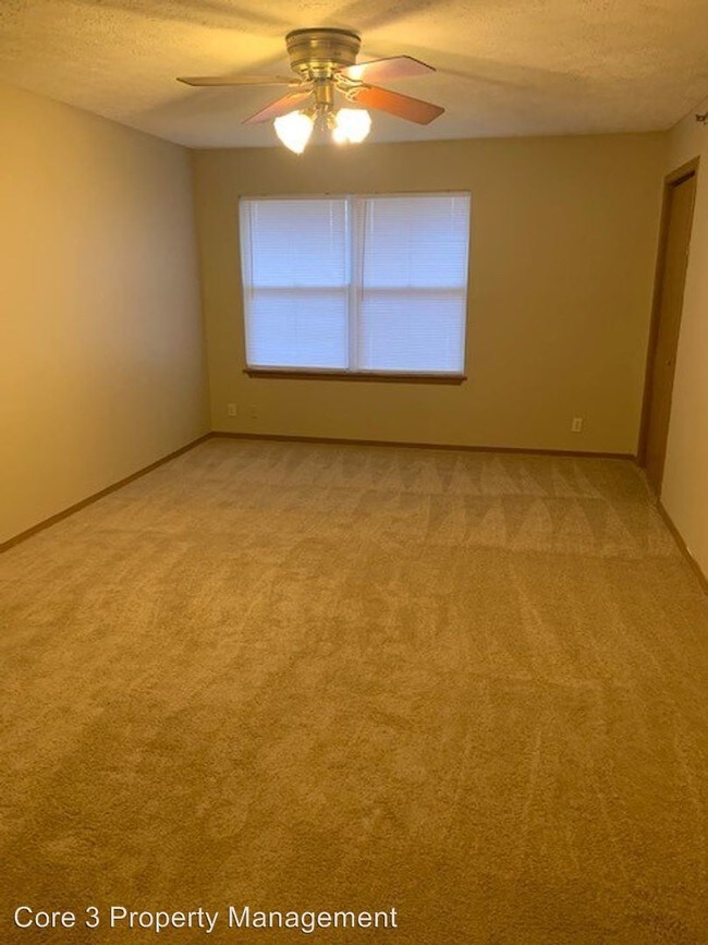 Foto del edificio - 700 S Golfcrest Rd