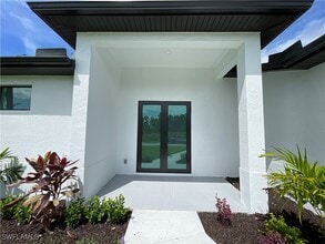 Building Photo - 818 Anaconda Ave S