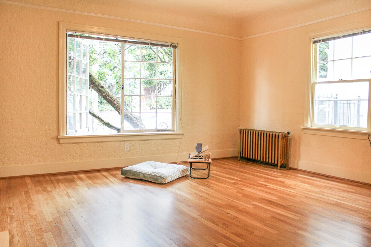 SALA DE ESTAR - Charmain Apartments