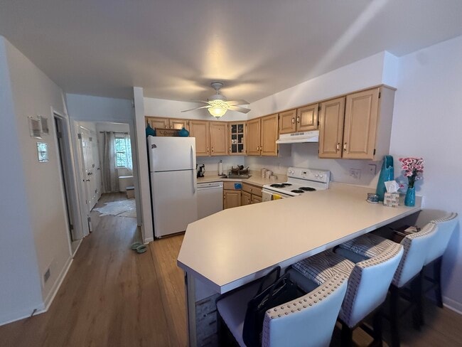 Photo - 2 Center Rd Apartment