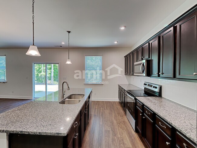 Foto del edificio - 416 Tributary Ln