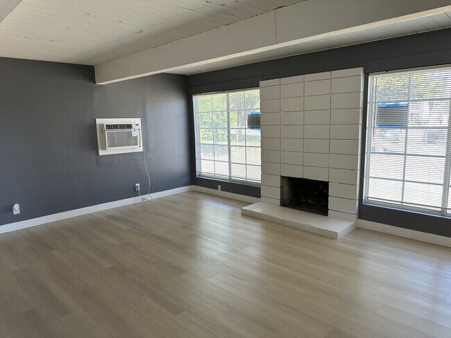 Building Photo - SKKR 6410 Rathke