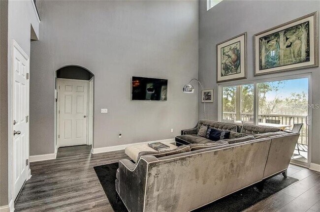 Foto del edificio - 4836 Troydale Rd