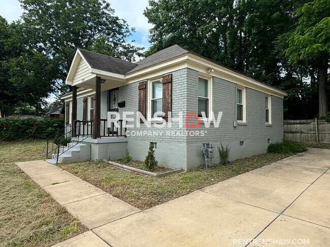 Building Photo - 859 Charles Pl