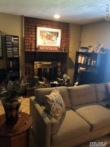 Foto del edificio - 1316 Merrick Ave