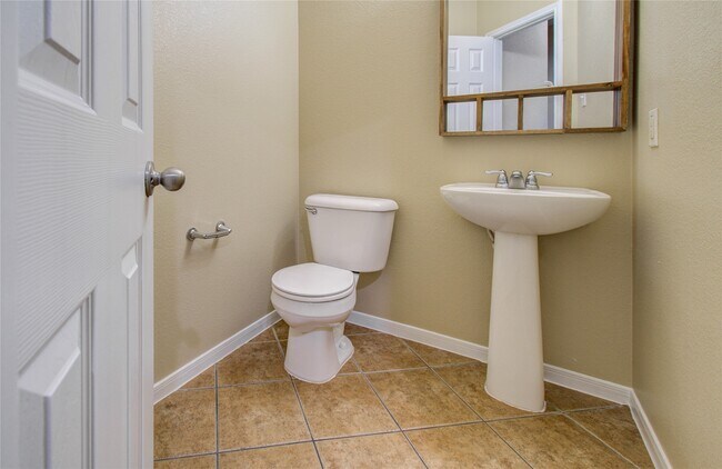 Foto del edificio - 17607 Memorial Falls Dr