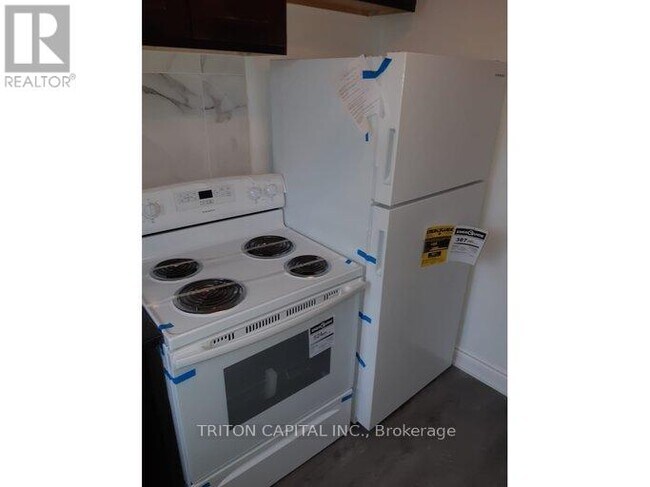 Photo du bâtiment - 7 Osler Ct