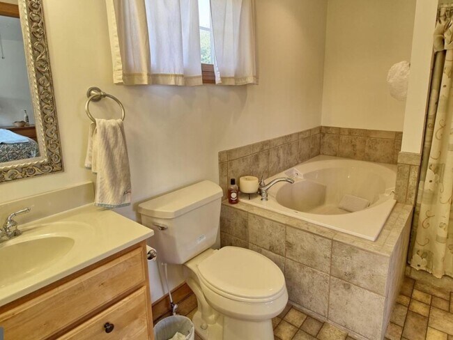 Foto del edificio - Charming 3BR House in Spotsylvania