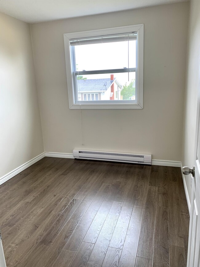 Building Photo - 28 Skanes Ave