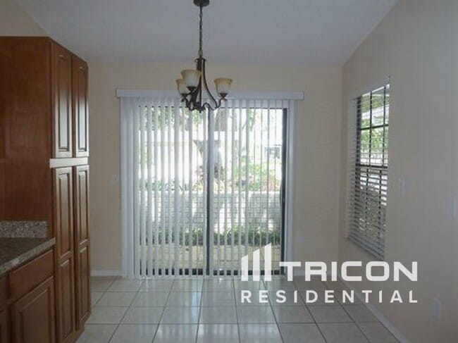 Building Photo - 3014 Curry Woods Dr