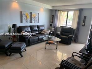 Foto del edificio - 301 Golden Isles Dr