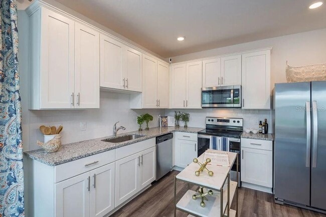 Building Photo - 1073 Cypress Pointe Blvd