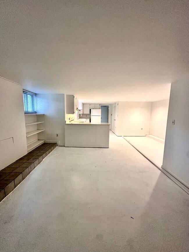 Foto del edificio - 2735 Ontario Rd NW