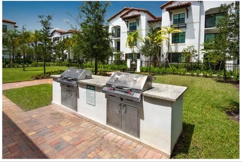 Foto principal - 8881 SW 172nd St