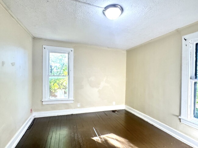 Foto del edificio - 2723 Elliott Ave