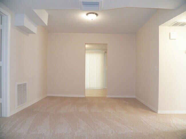 Foto del edificio - 8081 45th St N