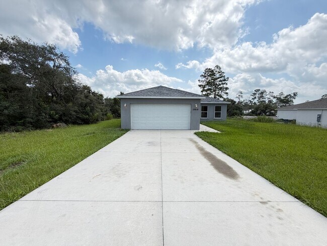 Building Photo - Stylish Living Starts Here | Modern 3BR Home in Ocala with Open-Concept Design!