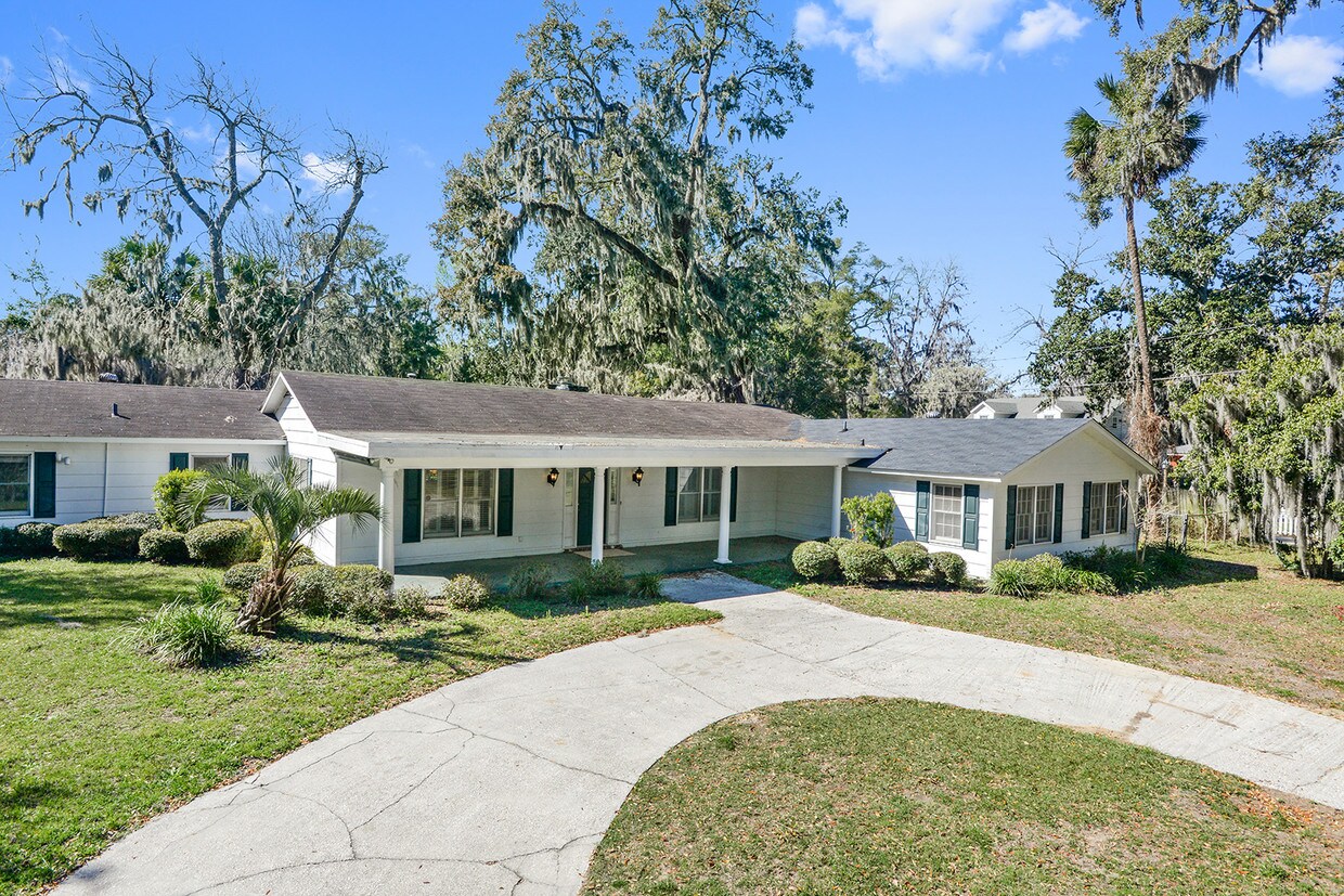 6709 La Roche Ave, Savannah, GA 31406 House Rental in Savannah, GA