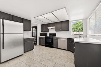 Building Photo - 6203 Downwood Forest Dr