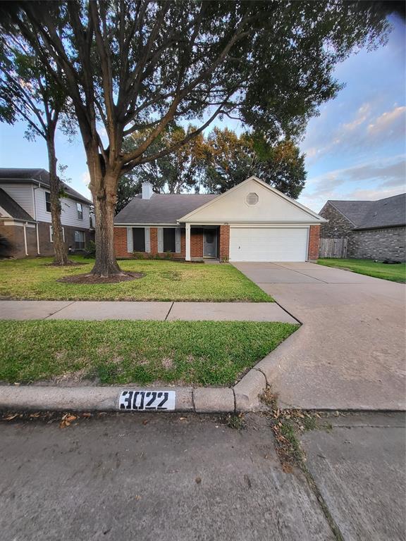 Building Photo - 3022 Silver Cedar Trail