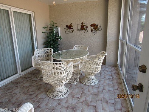 Building Photo - 10537 Washingtonia Palm Way