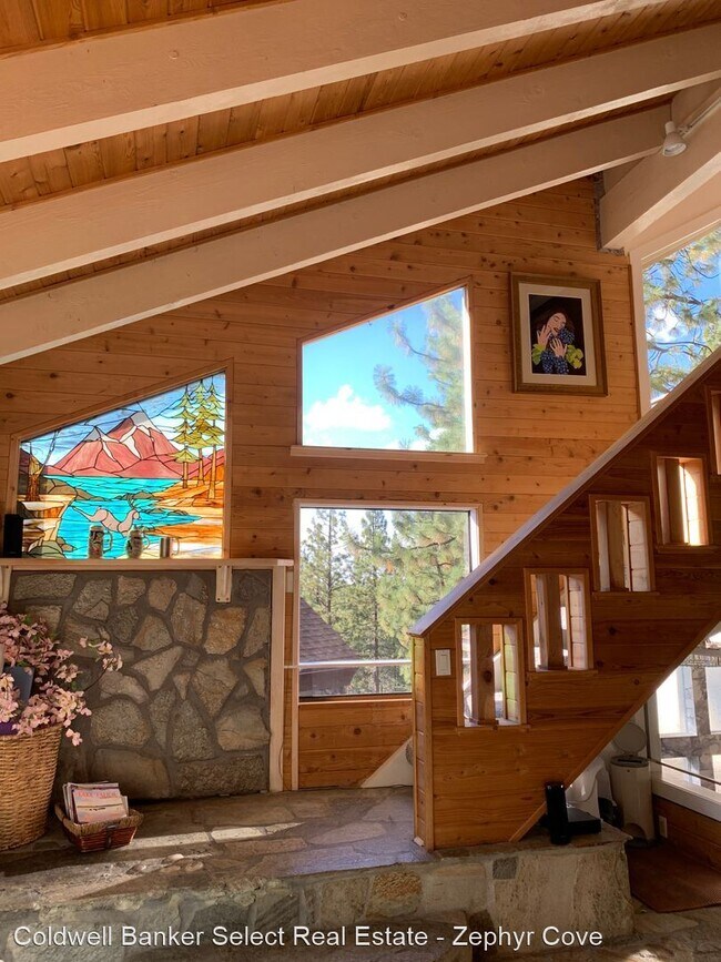 Building Photo - 4 br, 3 bath House - 116-B Snowbird Court