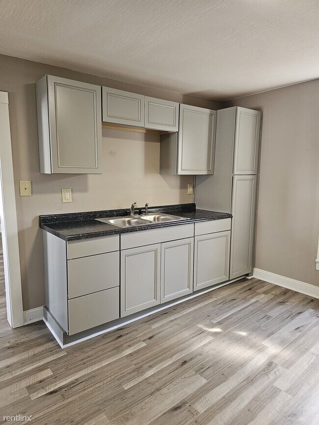 Foto del edificio - 3 br, 1 bath House - 196 Wilson St